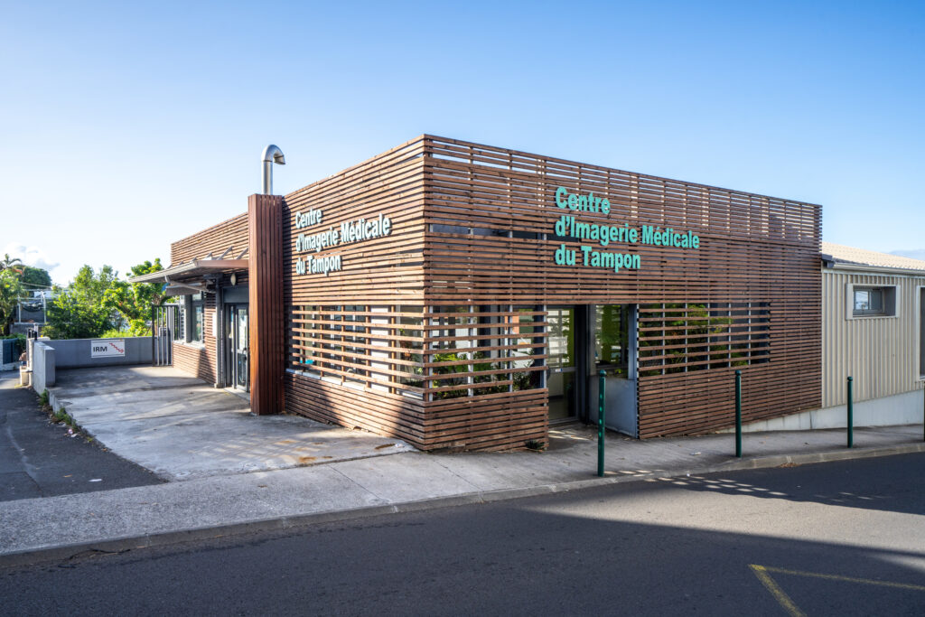 Photo de la façade du centre d'imagerie médicale CIM SUD au Tampon